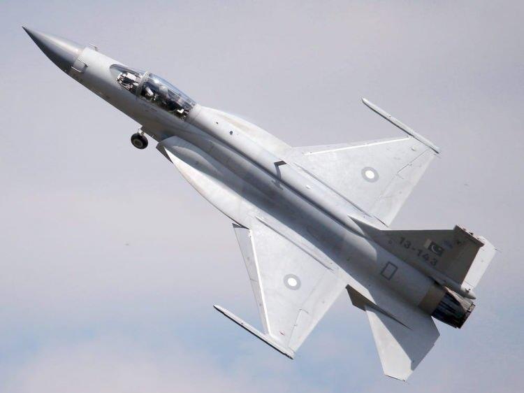 <p><span style="color:#B22222"><strong>TÜRKİYE'NİN EUROFİGHTER TERCİHİNE JF-17 THUNDER ALTERNATİFİ</strong></span></p>
