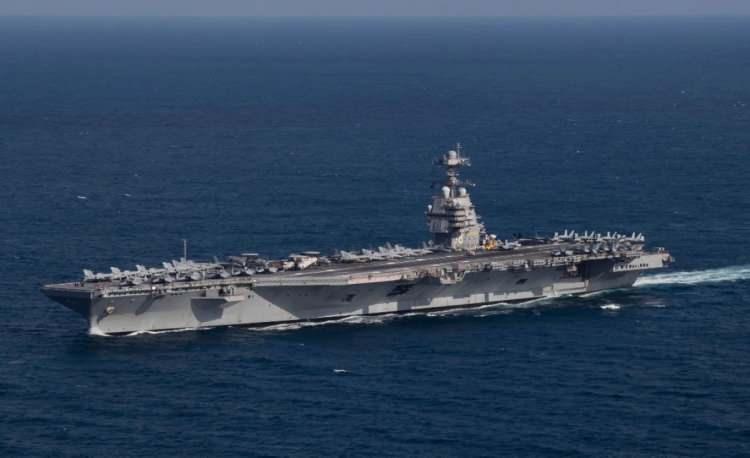 <p><strong>USS Gerald R. Ford (Amerika Birleşik Devletleri)</strong></p>
<p>2017 yılında hizmete giren USS Gerald R. Ford, dünyanın en büyük savaş gemisi olma özelliğini taşıyor.</p>
<p>Söz konusu gemi, donanma yetenekleri ve teknolojisinde önemli bir sıçramayı temsil eden Ford sınıfı uçak gemilerine liderlik ediyor.</p>
<p>USS Gerald R. Ford, savaş uçakları, helikopterler ve insansız hava araçları (İHA'lar) da dahil olmak üzere çok çeşitli uçaklara ev sahipliği yapıyor.</p>
<p> </p>