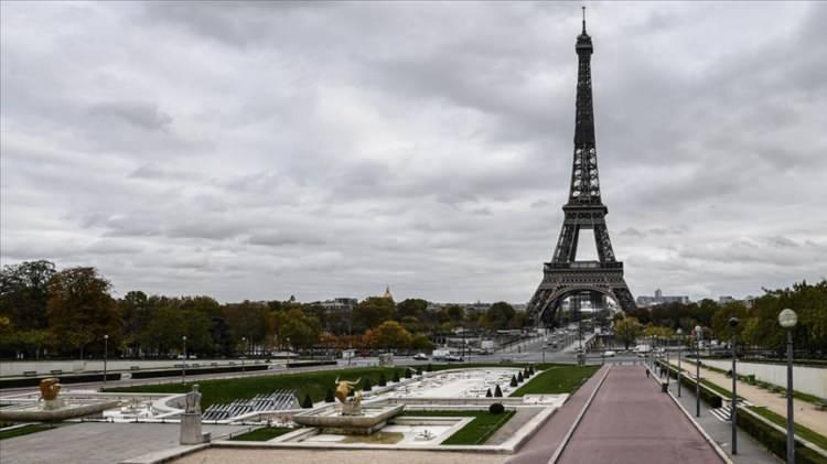 <p>Turizm altyapısı, politikaları ve performansı, sürdürülebilirlik, ekonomik performans, sağlık ve güvenlik gibi kriterlere göre sıralanan endekse göre Paris bir kez daha dünyanın en cazip seyahat şehri oldu.</p>
