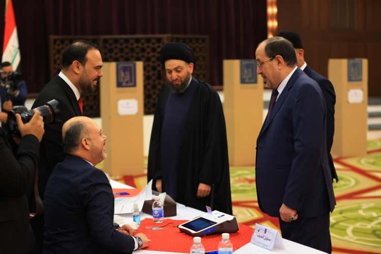 <p>Irak'ta 2 gün önce "özel oylama" kapsamında güvenlik güçleri ve iç gömenler oylarını kullanmıştı.</p>

<p>Federal bir yönetime sahip Irak'ta, bu seçimler, Irak Kürt Bölgesel Yönetimi'ndeki (IKBY) şehirleri kapsamıyor.</p>
