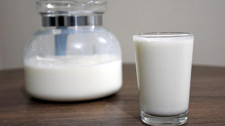 <p>İlacın süt ürünleriyle beraber tüketimi kan basıncında ciddi bir artış, göğüs ağrısı ve kalp ritminin artması gibi yan etkilere neden olabilir.</p>

<p> </p>
