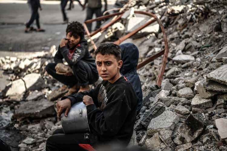 <p><strong>"Biz sadece Hamas'ı hedef alıyoruz"</strong></p>