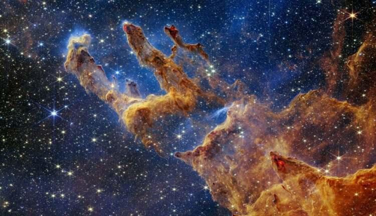 <p><strong>RHO OPHİUCHİ BULUT KOMPLEKSİ</strong></p>
<p> </p>
<p>İnsan gözüyle görülemeyen ancak JWST tarafından tespit edilebilen maddenin görselleştirilmesi olan bu görüntüde yaklaşık 50 genç yıldız bulunmaktadır.</p>
<p> </p>
<p>Kaynak: NTV</p>