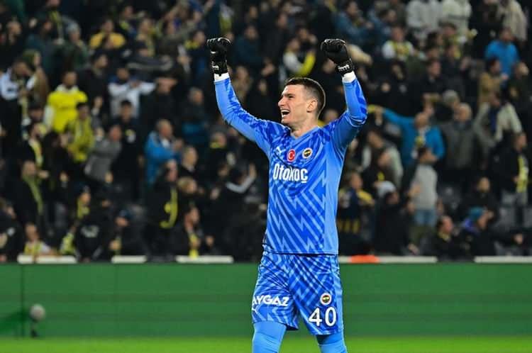 <p>KALECİ</p>
<p>Livakovic: 12 milyon euro</p>
