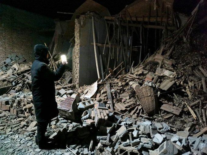 <p>İki eyaletin sınırına yakın bir bölgede meydana gelen depremde 500'den fazla kişi yaralandı.</p>