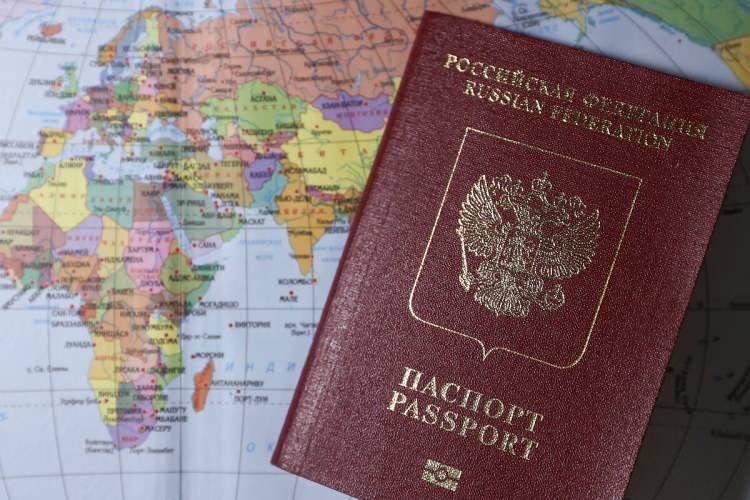 <p>Dünyanın her noktasında yurt dışı seyehat rotaları için farklı tür pasaportlar bulunuyor.</p>
