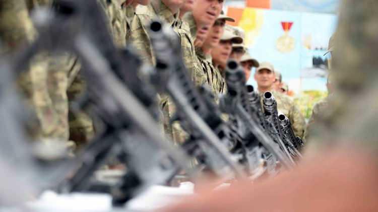 <p>TÜİK 3 Ocak Çarşamba günü Aralık ayı enflasyon rakamlarını açıklayacak ve 6 aylık memur enflasyon farkı kesinleşecek. Memurlar bu enflasyon farkına ilaveten yüzde 15 toplu sözleşme zammı alacak.</p>
<p> </p>