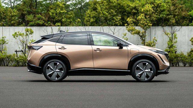 <p><strong>NISSAN </strong>ARIYA - Euro NCAP:5 yıldız</p>

<p> </p>

<p>2023'ün ilk yarısında Türkiye'ye gelmesi beklenen model, Nissan’ın RNM CMF-EV platformunda üretiliyor. Elektrikli SUV, 63kWs batarya kapasitesi ile 403 km menzil sunuyor. Otomobil, 160kW güç (218ps) ve 300Nm tork üretiyor.</p>
