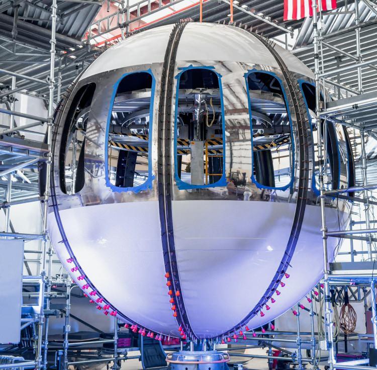 <p>SpaceBalloo altında turizm uçuşları için tasarlanan ilk kapsül olan küresel kapsül, yedek iniş sistemi ve SpaceBalloon ile birlikte şirketin Spaceship Neptune adlı yenilikçi uzay aracını oluşturuyor.</p>
