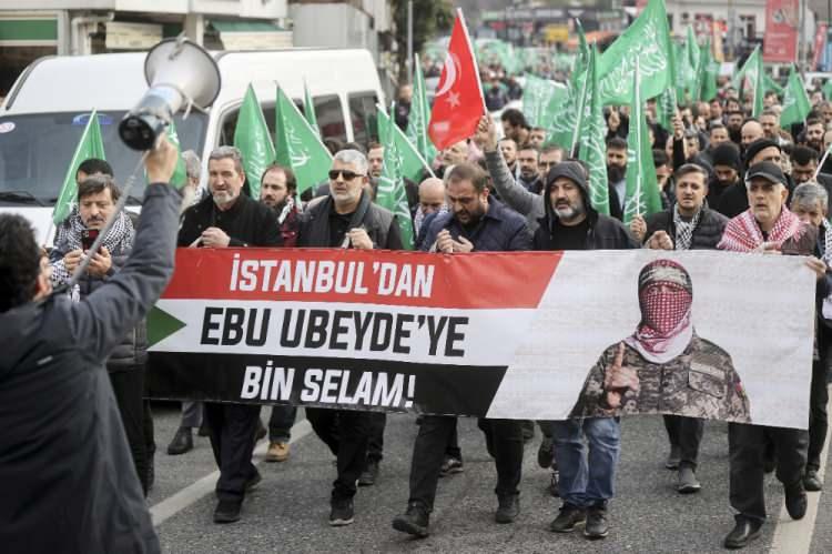 <p>Kaçmaz, Filistin halkının yanında olduklarının altını çizerek, "Bizler Filistin halkının kardeşleri ve haktan, adaletten yana tavır sahipleri olarak işgalci, barbar Siyonist çetenin suç ortaklığını yapan ABD yönetimini protesto ediyor, lanetliyor; masum insanlara karşı işlenen insanlık suçlarının ortaklığını yapan bu zalimlerin bir gün mutlaka yargılanıp, hak ettikleri cezaya çarptırılacaklarının altını çiziyoruz." dedi.</p>
<p> </p>
