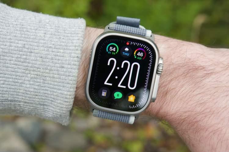 <p>25 Aralık'a kadar veto etme süresi olan Biden yönetiminin kararı veto etmemesiyle Apple'ın en yeni akıllı saat modelleri Apple Watch Ultra 2 ve Watch Series 9'un ülkede satışı yasaklandı.</p>
