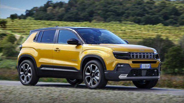 <p><strong>JEEP </strong>AVENGER</p>

<p> </p>

<p>Jeep'in elektrikli kompakt SUV modeli, 115kW (156hp) FWD aktarma organı ile eşleştirilmiş 54kWh pil ile tek bir konfigürasyona sahip. Elektrikli aracın menzili 400 km'ye yakın.</p>
