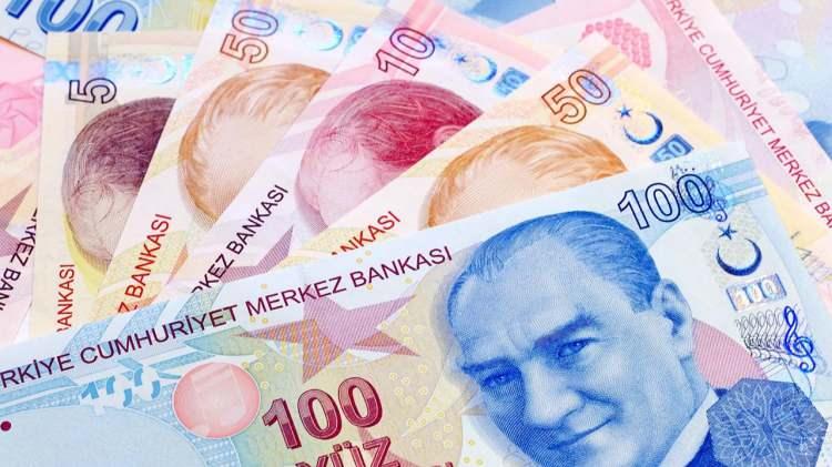 <p><strong>'ASGARİ ÜCRETTE ARTIŞLA BİRLİKTE ÇALIŞANLARIMIZIIZN BİR NEBZE OLSUN RAHATLAYACAĞINI DÜŞÜNÜYORUZ'</strong></p>
<p> </p>
<p><strong>Asgari ücrette yapılan artışla birlikte çalışanlarımızın bir nebze olsun rahatlayacağını düşünüyoruz. Diğer taraftan bakıldığında ise asgari ücretin işveren kesiminde oluşturduğu bir maliyet var. Dünyada ağırlaşan şartlar, daralan ihracat pazarları, sertleşen rekabet ortamı, yükselen maliyetler göz önüne alındığında ihracatçıların önünde daha zor bir yıl olduğunu söyleyebiliriz.</strong></p>