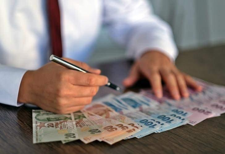<p>10 YILLIK KIDEM TAZMİNATI</p>

<p>200021,8</p>

<p><em>Kaynak: Hürriyet</em></p>
