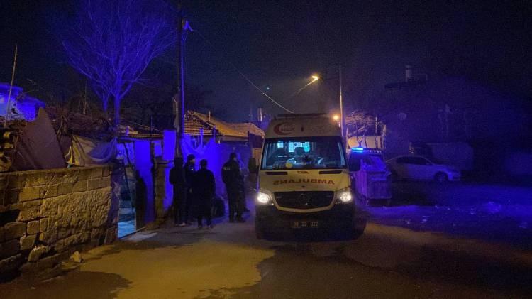 <p>Sağlık ekiplerinin olay yerindeki ilk müdahalesinde bebeğin hayatını kaybettiği belirlendi.</p>