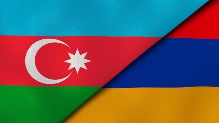 <p><strong>"ERMANİSTAN İLE DOĞRUDAN TEMASLAR SAYESİNDE BELLİ SONUÇLARA ULAŞILDI"</strong></p>
<p> </p>
<p>Herhangi bir olumlu ilerlemenin Azerbaycan ve Ermenistan arasındaki normalleşme sürecine olumlu etkisi olabileceğini vurgulayan Bayramov, <em><strong>“Ermenistan'la barış sürecinden bahsediyoruz ama burada çevre çok önemli. Bu anlamda aralık ayında yaşanan gelişme ciddi bir güven artırıcı önlem olarak değerlendirilebilir. Bu anlaşma iki ülke arasında yapıldı, üçüncü bir ülke işin içine girmedi ve bu önemli bir nokta. Barış gündeminde bir takım önemli süreçler var. 2023 yılı sonunda doğrudan temaslar sayesinde bazı olumlu sonuçlar elde edildi. 2024'te ne gibi sonuçlara ulaşılacağını söylemek zor. Ancak süreçten umutluyuz. Meşru çıkarlarımıza dayalı, uluslararası hukuka dayalı olumlu adımlar atmaya hazır olacağız”</strong></em> dedi.</p>