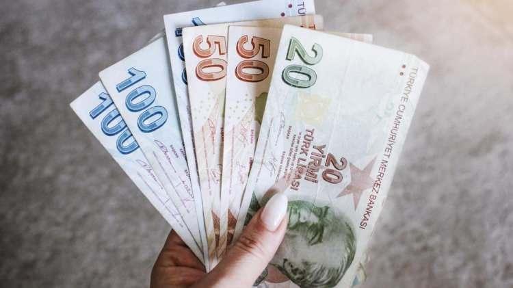 <p>Teklifle, Yurt dışında verilen mimarlık, mühendislik, tasarım, yazılım, tıbbi raporlama, muhasebe kayıt tutma, çağrı merkezi, ürün testi, sertifikasyon gibi bazı hizmetler ile yabancılara verilen eğitim ve sağlık hizmetlerinden elde edilen kazançların tamamının, elde edildiği takvim yılına ilişkin yıllık gelir vergisi beyannamesinin verilmesi gereken tarihe kadar Türkiye'ye transfer edilmesi şartı getirilerek, indirim oranı yüzde 50'den yüzde 80'e çıkarılıyor.</p>