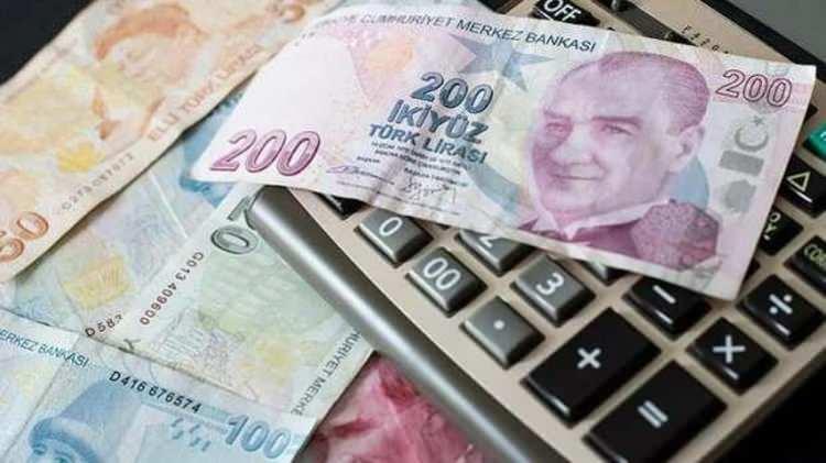 <p>Özelleştirme kapsamına alınan kuruluşlar dahil iktisadi devlet teşekkülleri ve kamu iktisadi kuruluşları ile bunların müesseseleri, bağlı ortaklıkları ve iştirakleri, kamu bankaları, büyükşehir belediyeleri, belediyeler, il özel idareleri ve bunlara ait tüzel kişilerin, SGK'ye ait ve Kuruma bağlı tahsil dairelerince takip edilen prim ve prime ilişkin diğer borçları ile kira ve ecrimisil borçlarına karşılık gayrimenkul alınmasına imkan sağlayan uygulamanın süresi, 31 Aralık 2023'ten 31 Aralık 2028'e kadar uzatılıyor.</p>
