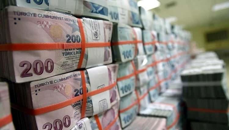<p>"Çalışan emeklilerimize 5 bin lira verilmesini sağlayacak düzenlemeyi içeren ekonomiye ilişkin kanun teklifi, TBMM Genel Kurulu'nda kabul edilerek yasalaştı. Ödemeler, ilgili kanunun Resmi Gazete'de yayımlanmasının ardından en kısa süre içinde emeklilerimizin banka hesaplarına yatırılacaktır. Bugüne kadar olduğu gibi bundan sonra da emeklilerimizi desteklemeye devam edeceğiz. Kıymetli emeklilerimize hayırlı, uğurlu olsun."</p>