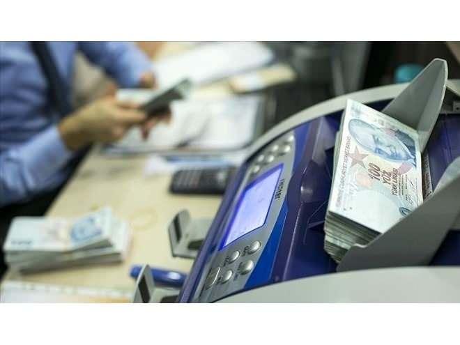 <p><strong>NE ZAMAN ÖDENECEK?</strong></p>
<p>Çalışma ve Sosyal Güvenlik Bakanı Vedat Işıkhan, çalışan emeklilere 5 bin lira verilmesini sağlayacak düzenlemeyi içeren kanun teklifinin TBMM Genel Kurulunda kabul edilerek yasalaşmasına ilişkin paylaşımda bulundu.</p>