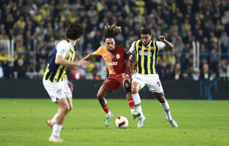 <p>Galatasaray ile Fenerbahçe arasında oynanacak olan Turkcell Süper Kupa, bugüne kadar 4 kez Türkiye dışında düzenlendi.</p>

