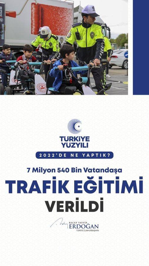 <p>Okul servis aracı s&uuml;r&uuml;c&uuml;leri ve rehber personeli başta olmak &uuml;zere 7 bu&ccedil;uk milyonu aşkın vatandaşımıza trafik eğitimi verdik.</p>

