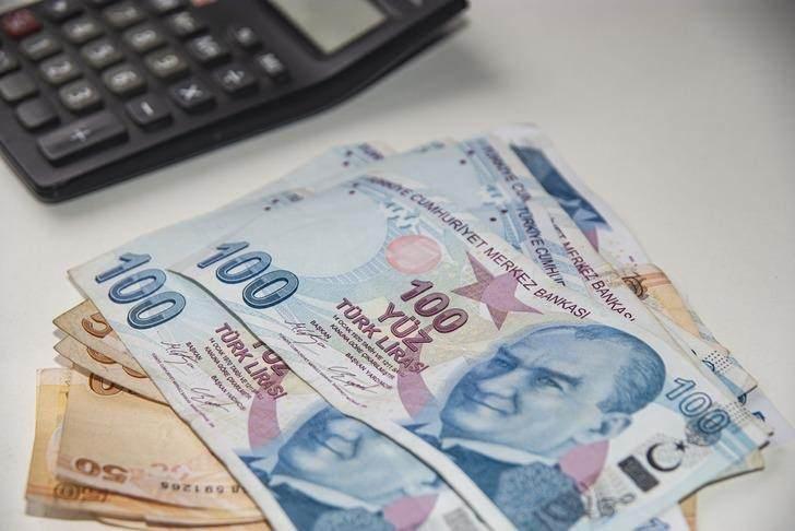 <p><strong>GENÇ İSTİHDAMI ARTIYOR</strong></p>
<p><br />
İstihdam 32 milyona yaklaştı. İşsizlik oranı son 11 yılın en düşüğünde. Yılı tek hane ile kapatacağız. Gençlerin ve kadınların işgücüne katılımı arttı.</p>
