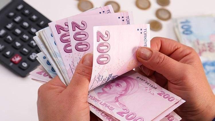 <p>Türkiye'nin merakla beklediği asgari ücret tutarı açıklandı. Asgari ücret yüzde 49.11 oranında zamla liraya yükseldi.</p>

<p> </p>
