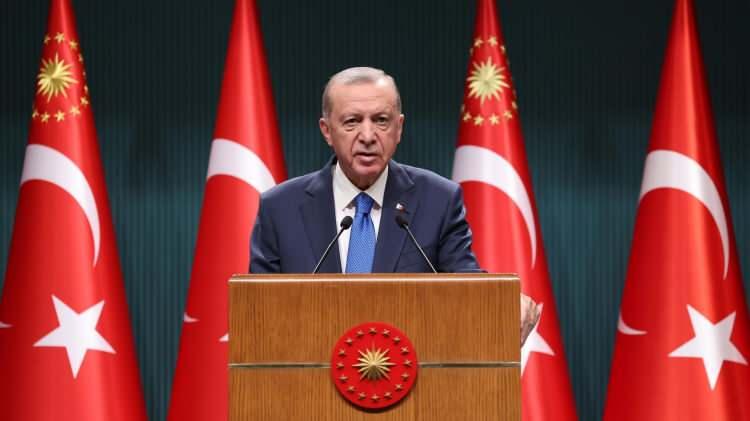 <p><strong>'CUMHURBAŞKANI ERDOĞAN'A SALDIRARAK KİMSEYİ KANDIRAMAZ'</strong></p>
<p>Türkiye'nin terörle mücadelesi hakkında konuşacak en son kişinin de Netanyahu olduğunu vurgulayan Altun, şunları kaydetti:</p>