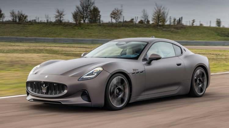 <p><strong><span style="color:#B22222">MASERATİ GRAN TURİSMO FOLGORE</span> | 1. ÇEYREK</strong></p>