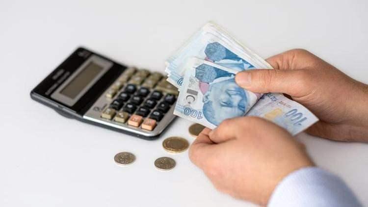 <p><strong>GERİYE ARALIK ORANI KALDI</strong></p>
<p>Türkiye İstatistik Kurumu’nun (TÜİK) verilerine göre; temmuzda aylık enflasyon yüzde 9.49, ağustosta yüzde 9.09, eylülde yüzde 4.75, ekimde yüzde 3.43 ve kasımda da yüzde 3.28 olmuştu. Bu verilere göre; son 5 aylık kümülatif artış yüzde 33.65 olarak gerçekleşti.</p>