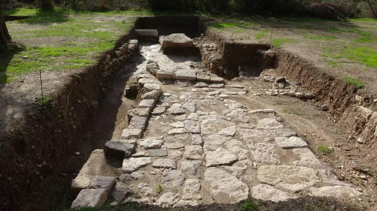 <p>&nbsp;Haritalama bu anlamda bizim i&ccedil;in &ouml;nemli. Mevcut yapıların planlarını &ccedil;ıkarmaya kent planına aktarmaya &ccedil;alışıyoruz&rdquo; şeklinde konuştu.</p>
