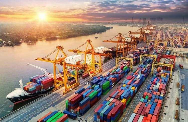 <p><strong>İHRACATTA REKOR</strong></p>

<p><br />
<br />
Türkiye 2023'te ihracat açısından da önemli bir yıl oldu. İhracatçılar Meclisi verilerine göre, geçen yıl ihracat rekorunu 4.4 milyar dolara çıkaran sektör, kasım ayı itibarıyla 4.8 milyar dolar rakamına ulaştı.</p>
