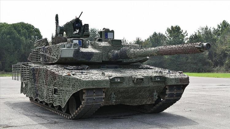 <p>Nisan ayında ayrıca Türkiye'nin ilk yerli ve milli uydusu İMECE yörüngesine fırlatıldı, yeni Altay Tankı TSK'ya teslim edildi.</p>
