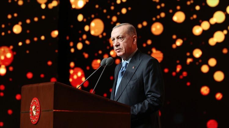 <p>Cumhurbaşkanı Recep Tayyip Erdoğan ile CHP Genel Başkanı Kemal Kılıçdaroğlu'nun yarıştığı 28 Mayıs'ta yapılan ikinci turda Erdoğan, yüzde 52,18'lik oy oranıyla yeniden cumhurbaşkanı seçildi.</p>