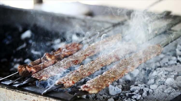 <p>ADANA<br />
Adana Kebabı</p>
