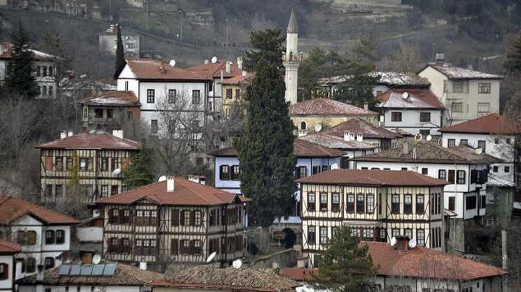 <p>KARABÜK<br />
Safranbolu Evleri</p>

