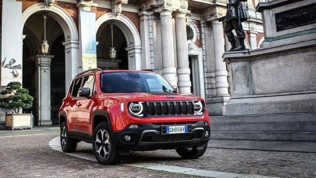 <p><strong>JEEP RENEGADE</strong> - Euro NCAP:3 yıldız</p>
<p> </p>
<p>ABD'li markanın b segment SUV modeli de, Compass ile birlikte 1.5 litre hibrit motora kavuşacak. Her iki modelin de eş zamanlı olarak satışa çıkması bekleniyor.</p>