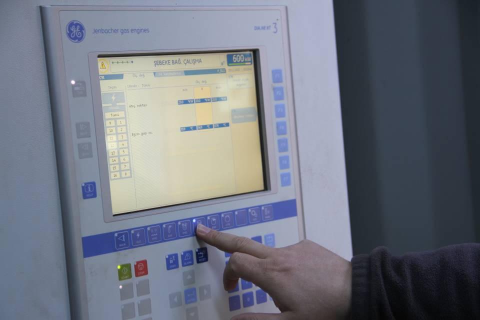 <p>Tesis hakkında bilgi veren Elazığ Belediyesi İklim Değişikliği ve Sıfır Atık Müdürü Zuhal Ekmen, “ Belediye Başkanımız Şahin Şerifoğulları önderliğinde Elazığ Belediyesi İklim Değişikliği ve Sıfır Atık Müdürlüğü olarak çalışmalarımıza devam ediyoruz. </p>
<p> </p>