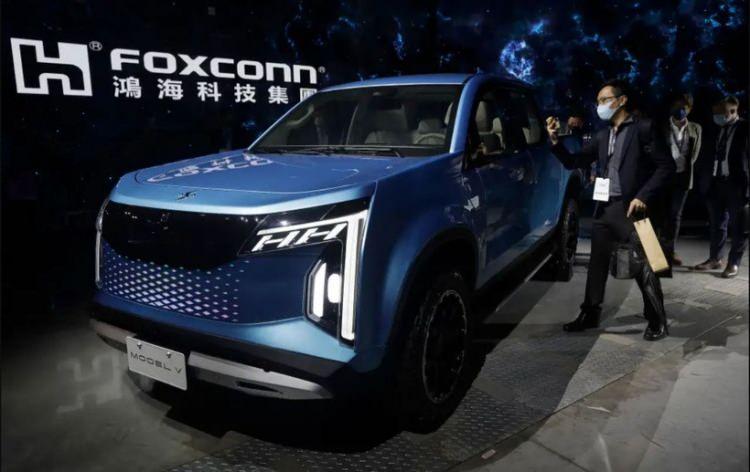 <p>iPhone, iPad gibi çok sayıda eletronik cihazı bir araya getiren, dünyanın en büyük sözleşmeli elektronik üreticisi Foxconn elektrikli otomobil pazarına giriyor...</p>
<p> </p>
<p>Foxconn, elektrikli araç girişimleri için araba yapmak üzere anlaşmalar yapıyor ve bir gün Tesla için araba yapmak istiyor.</p>