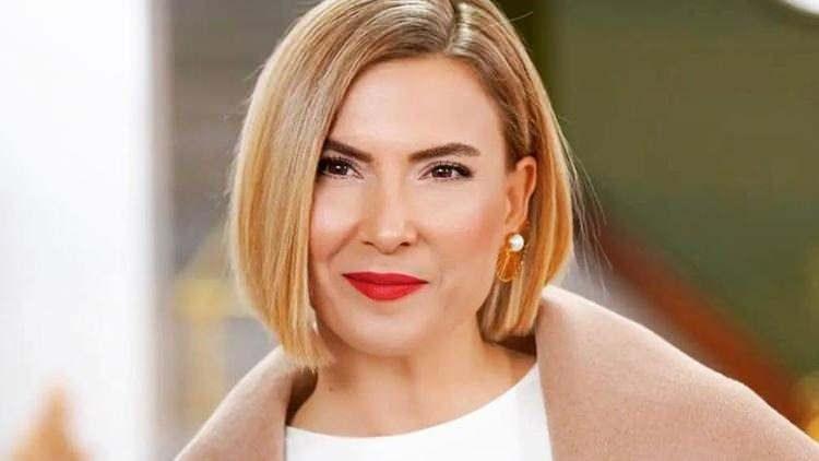 <p><span style="color:#000000"><strong>Son olarak 'Yasak Elma' ile izleyici karşısına çıkan ünlü oyuncu Şebnem Dönmez, yeni yılda arkadaşlarına hediye almak yerine, 6 Şubat'ta meydana gelen depremden sonra eğitimlerine devam eden Hatay'daki çocukları tercih etti.</strong></span></p>