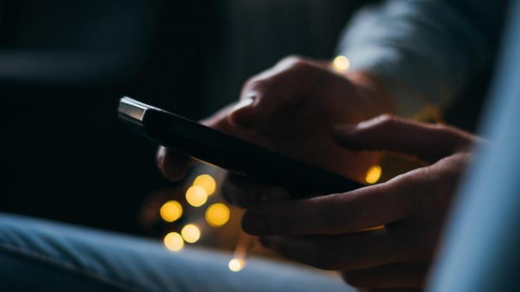 <p><strong>İlave kullanım süresinin dolmasının ardından ise söz konusu cihazlara ilişkin IMEI numaraları siyah listeye alınacak.</strong></p>