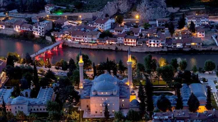 <p><strong>72- Amasya</strong></p>

<p>96.88</p>
