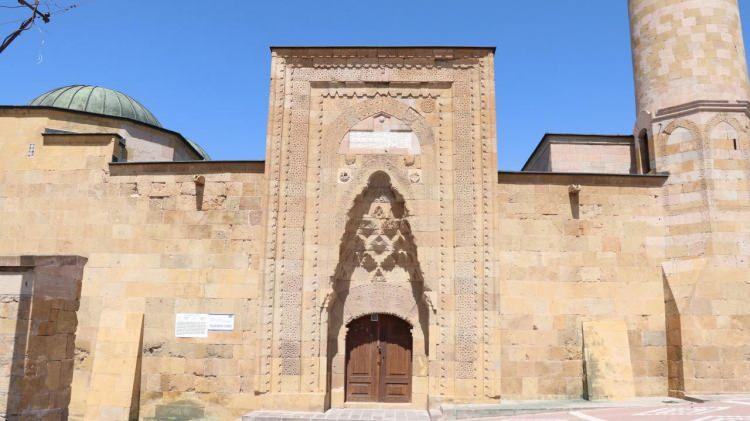 <p><strong>47- Niğde</strong></p>
<p>99.60</p>