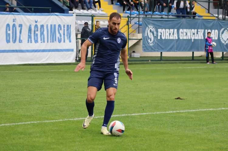 <p>Kemal Rüzgar - 28 gol (Sarıyer)</p>