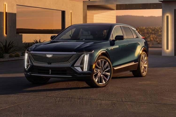 <p><span style="color:#B22222"><strong>13)  CADILLAC</strong></span></p>
