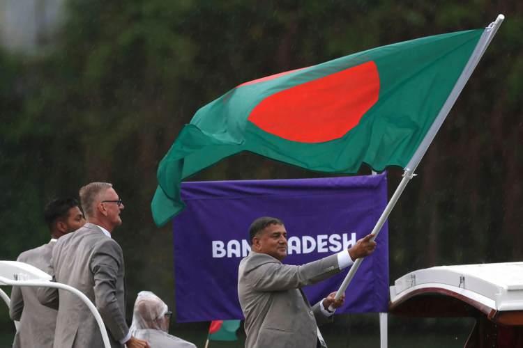<p><strong><span style="color:#B22222">1)  BANGLADEŞ</span>  |  971 BİN 898</strong></p>
