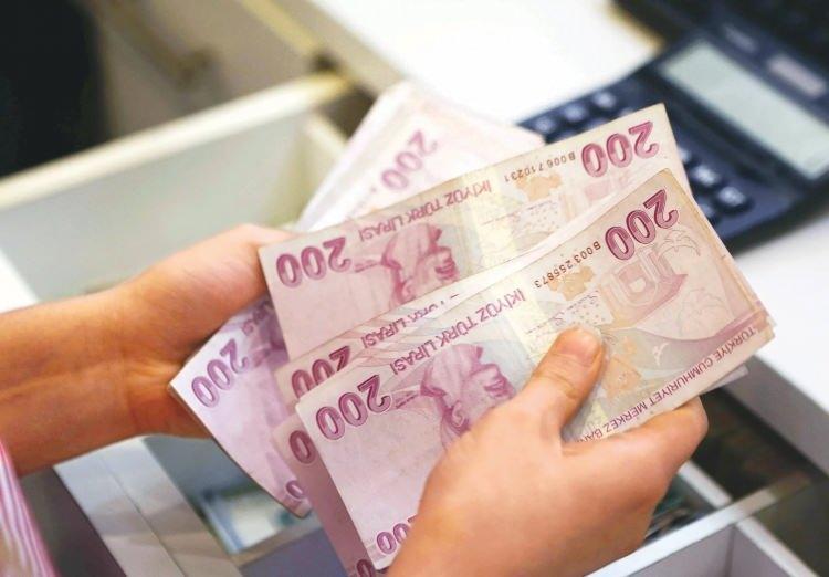 <p>SSK ve Bağ-Kur emeklilerinin zammı ise yüzde 37.75 düzeyinde kaldı.</p>

<p> </p>
