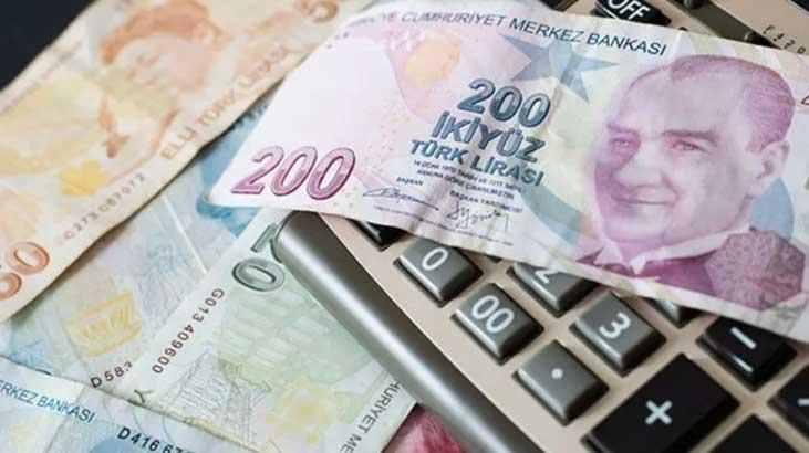 <p>Ekonomistlerin aralık ayı enflasyon beklentilerinin ortalamasına göre, bir önceki ay yüzde 61,98 olan yıllık enflasyonun yüzde 65,19'a çıkacağı hesaplanıyor.</p>

<p> </p>
