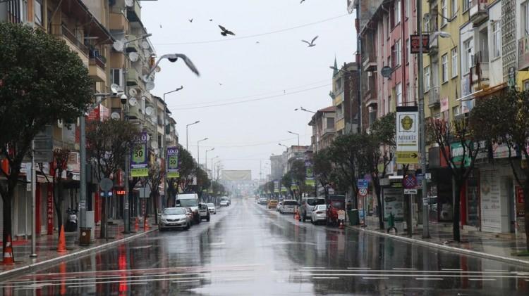 <p>OSMANİYE<br />
<br />
Gök gürültülü sağanak etkili olacak.</p>